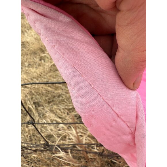 Vintage 60's Fluorescent Pink Quilt With Embroidered Patchwork 90x68" - Picture 16 of 16